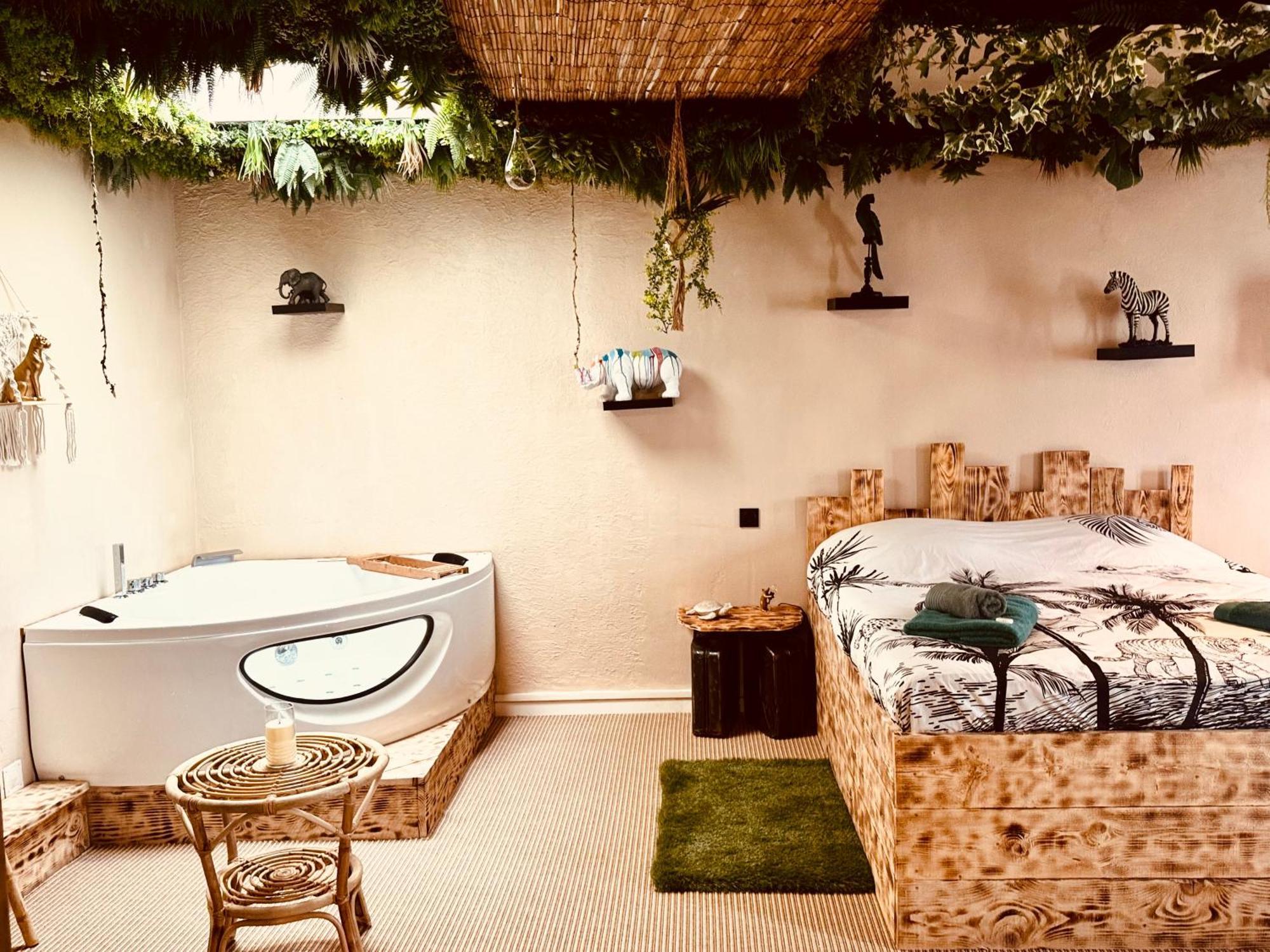 La Jungle De Sissy Bed and Breakfast Saintes-Maries-de-la-Mer Eksteriør billede